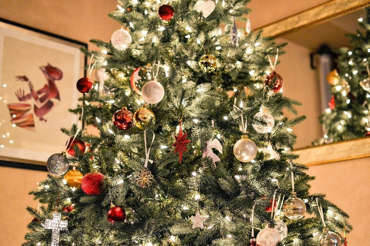 Christmas Tree Themes that Thrill