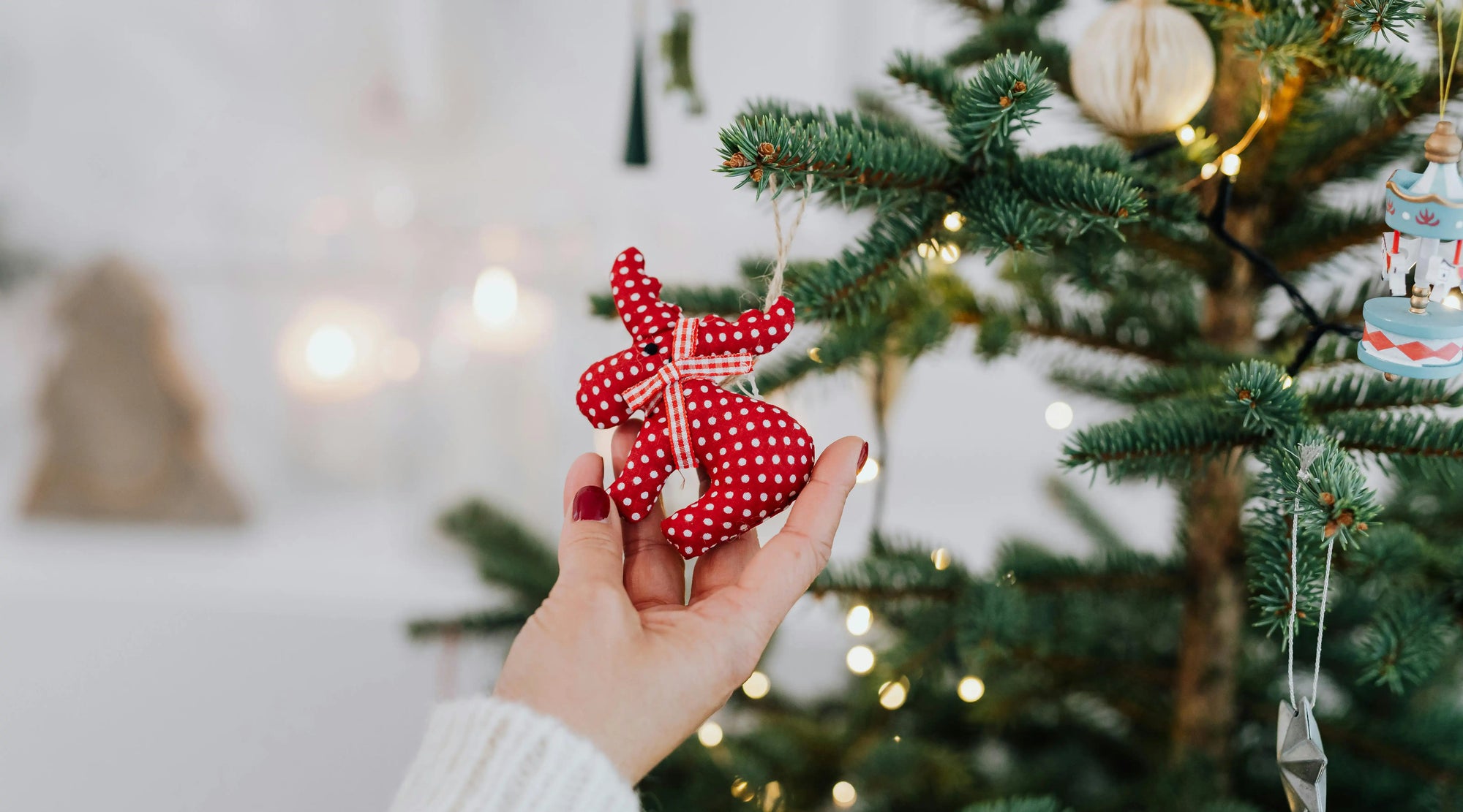 Year-Round Christmas Tree Ideas for Every Season