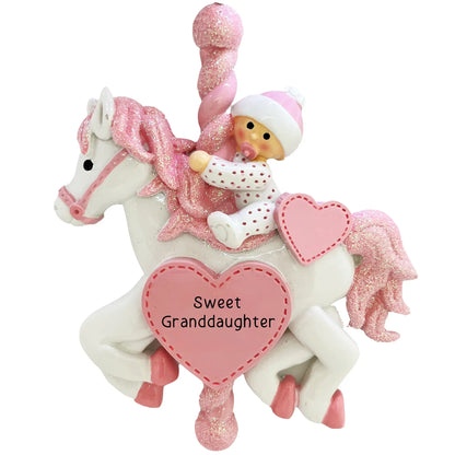 Primer adorno personalizado de carrusel de bebé rosa 