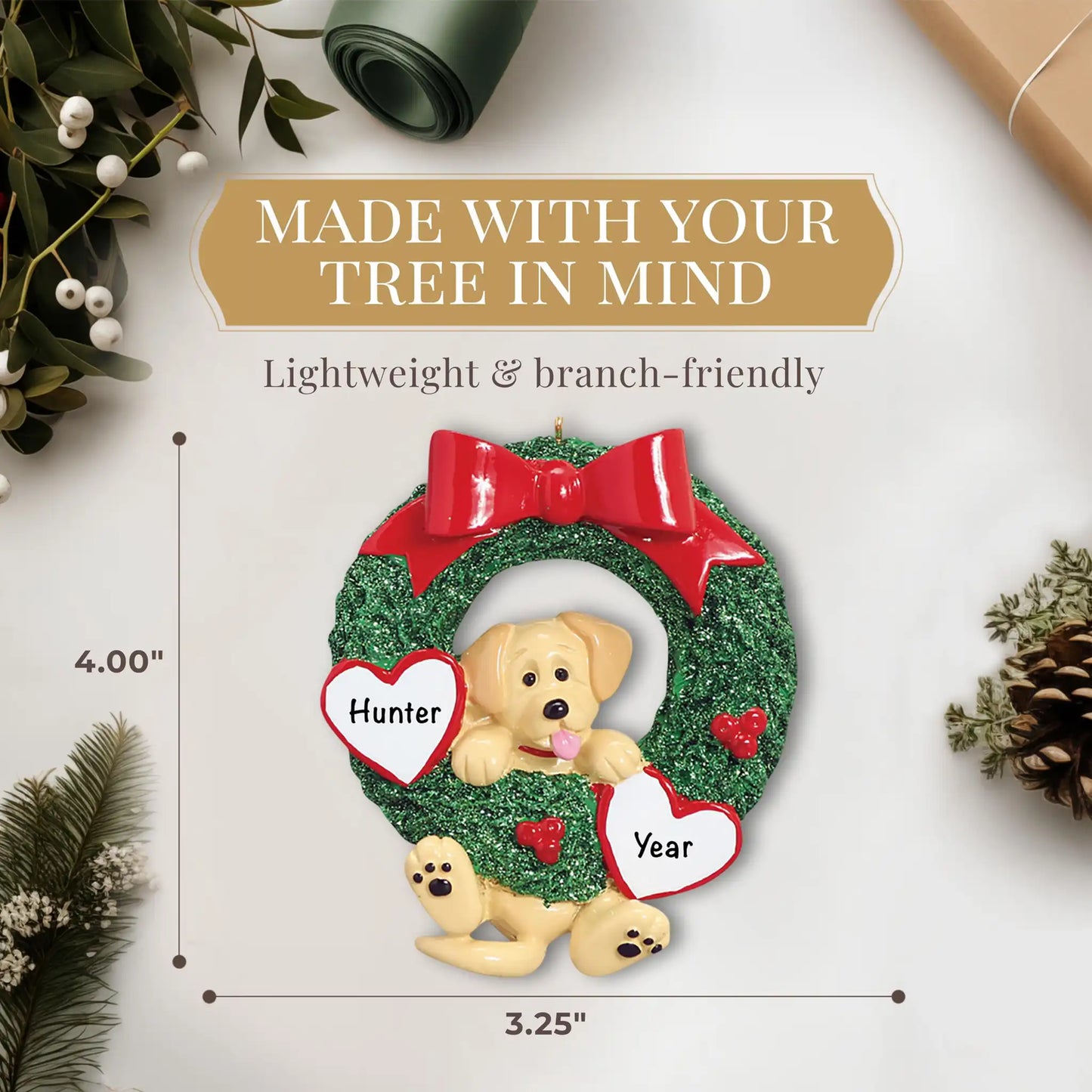 Adorno navideño de corona con purpurina de Labrador amarillo 