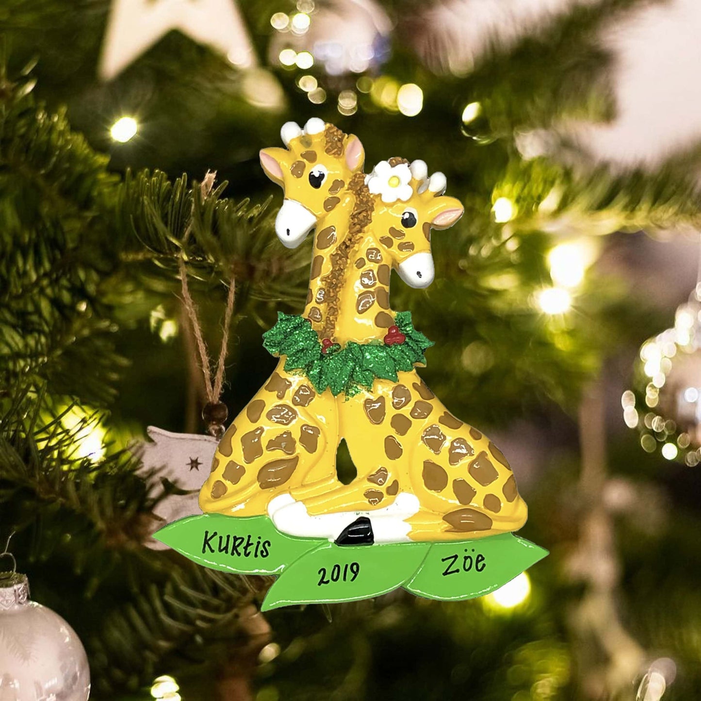 1667 Personalized Giraffe Couple Christmas Ornament