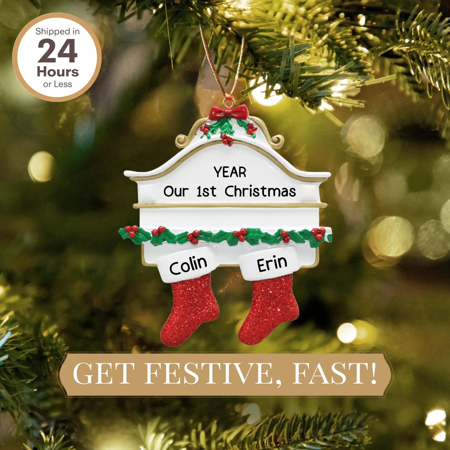 Adorno navideño de pareja con medias rojas 