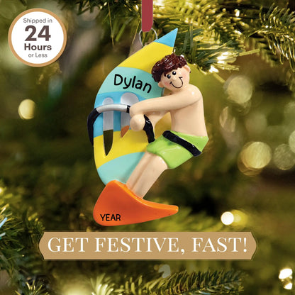 Adorno personalizado de chico practicando windsurf