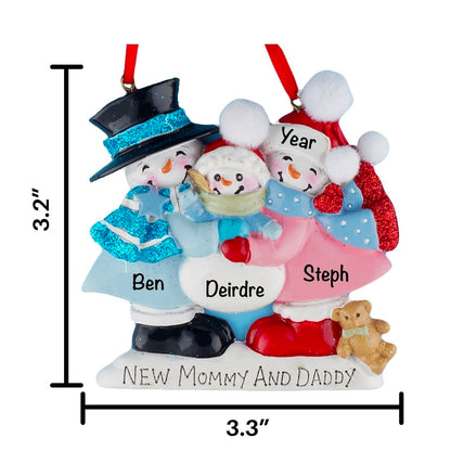 A0942 Snow Family New Mommy and Daddy Personalized Christmas Ornament