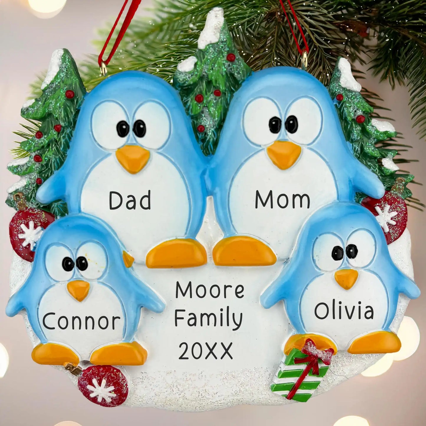 Adorno personalizado de familia de 4 pingüinos
