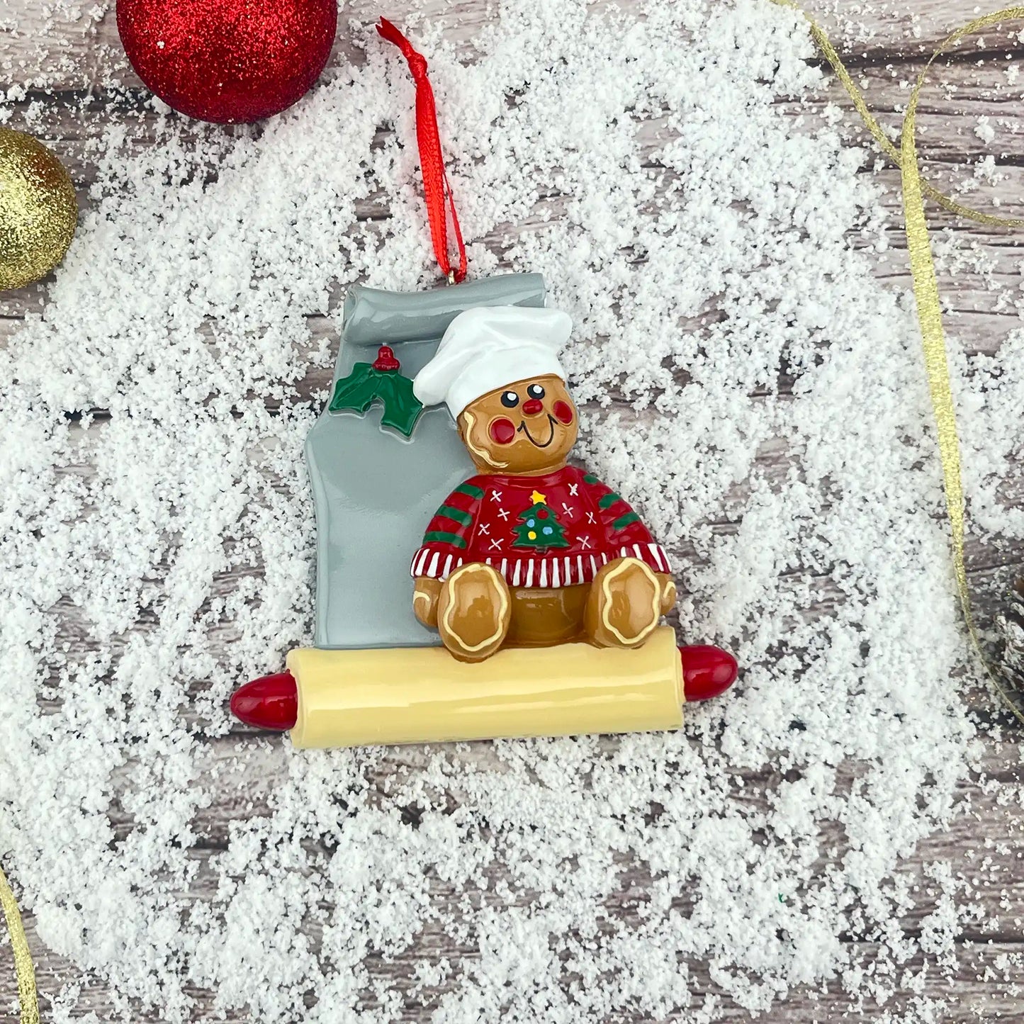 Adorno personalizado de hombrecito de jengibre horneando